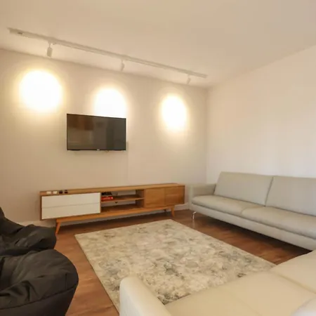 Daire Sanpietro Vacation Dıraç