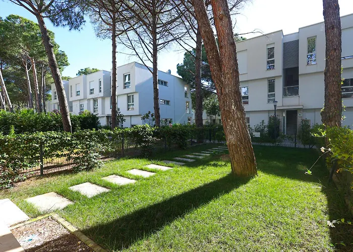 Sanpietro Vacation * Дуррес