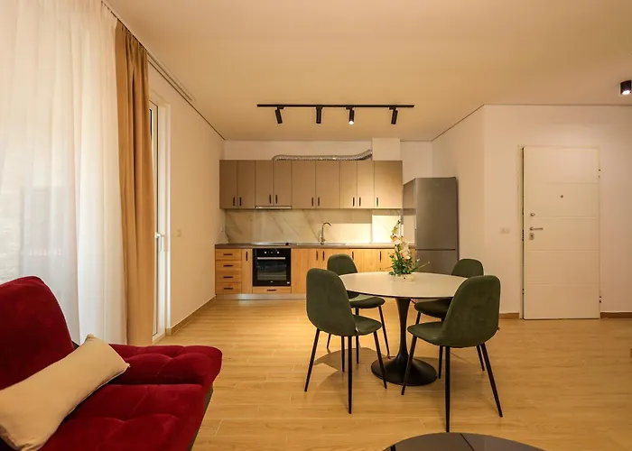 Sanpietro Vacation דירה *