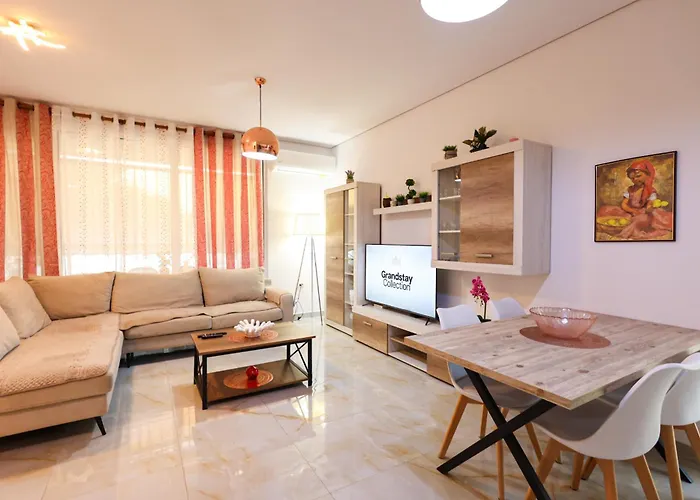 Апартаменты Sanpietro Vacation Дуррес